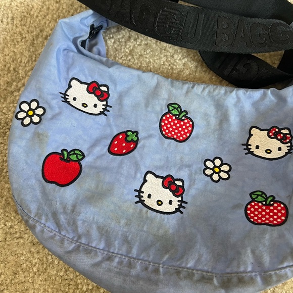 Hello Kitty Blue baggu Shoulder Bag - Picture 2 of 6